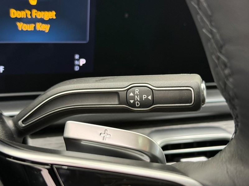 Mercedes-Benz GLE Vehicle Image 13