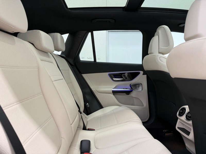 Mercedes-Benz GLC Vehicle Image 5