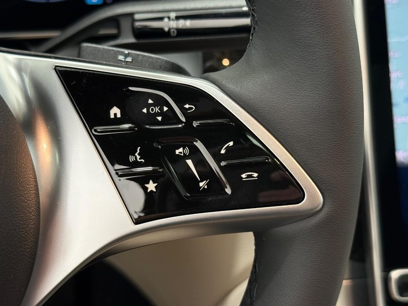 Mercedes-Benz GLC Vehicle Image 12