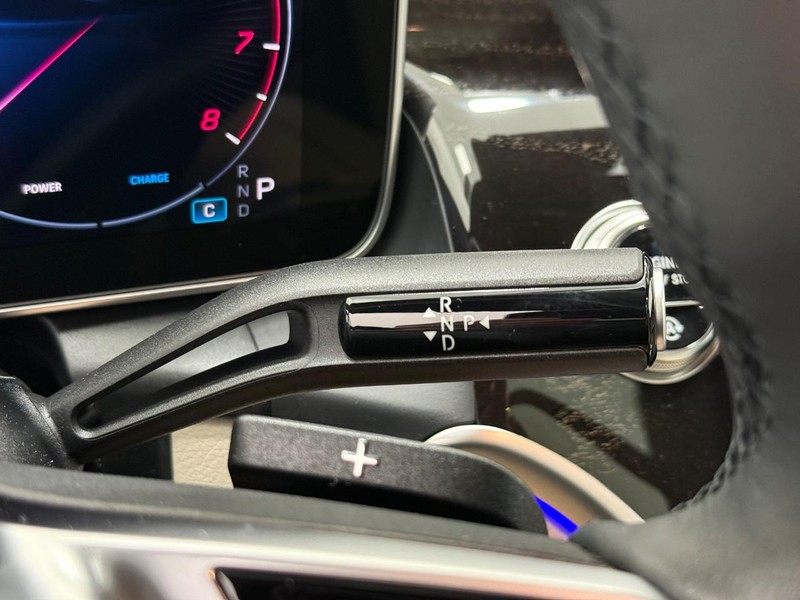 Mercedes-Benz GLC Vehicle Image 13