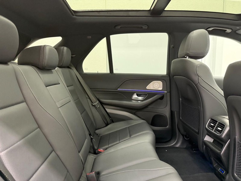 Mercedes-Benz GLE Vehicle Image 5