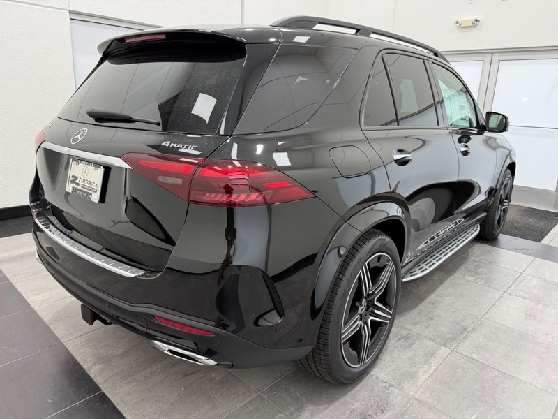 Mercedes-Benz GLE Vehicle Image 2