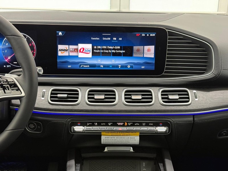 Mercedes-Benz GLE Vehicle Image 7