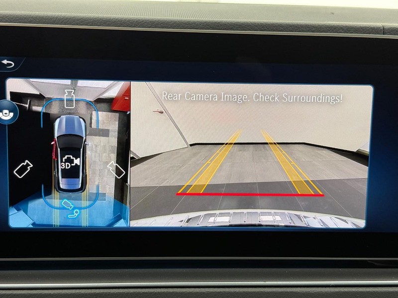 Mercedes-Benz GLE Vehicle Image 14