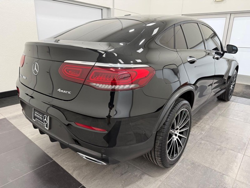 Mercedes-Benz GLC Vehicle Image 2