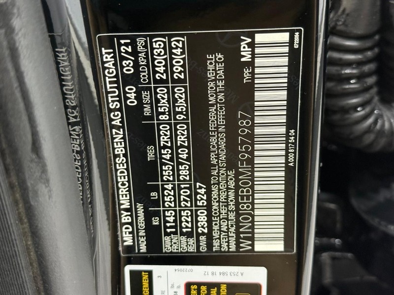 Mercedes-Benz GLC Vehicle Image 21