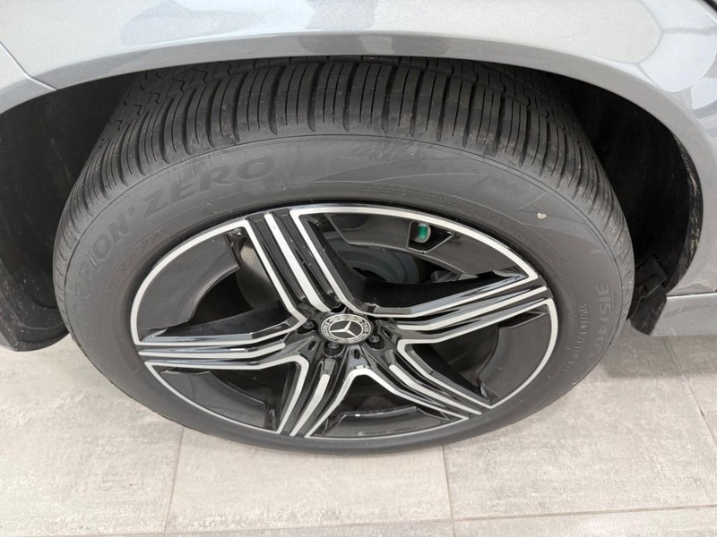 Mercedes-Benz GLE Vehicle Image 3