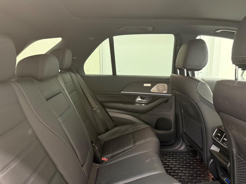Mercedes-Benz GLE Vehicle Image 4