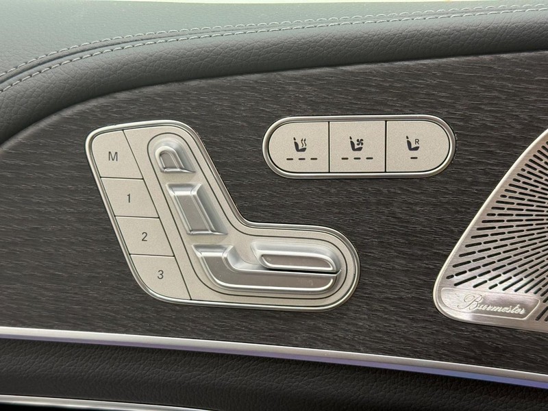 Mercedes-Benz GLE Vehicle Image 8