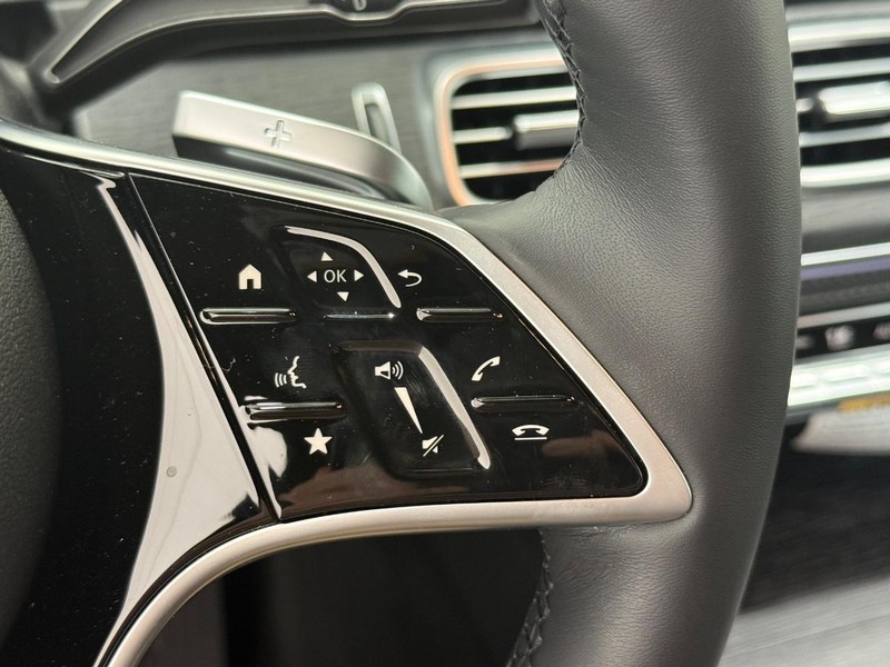 Mercedes-Benz GLE Vehicle Image 10