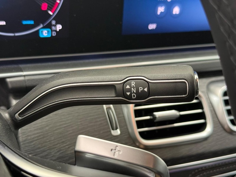 Mercedes-Benz GLE Vehicle Image 11