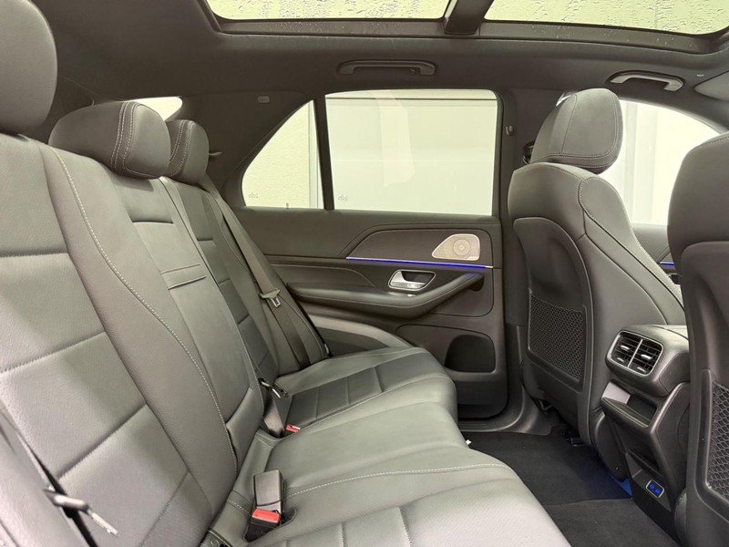 Mercedes-Benz GLE Vehicle Image 5