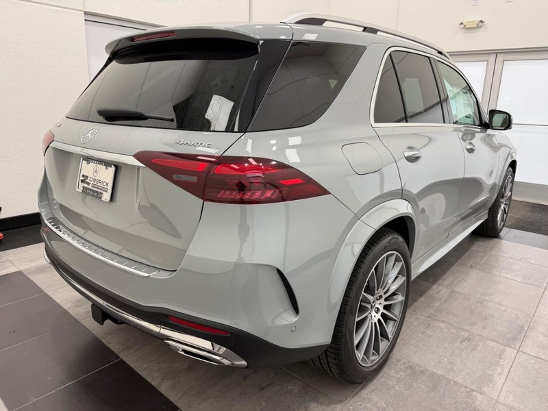 Mercedes-Benz GLE Vehicle Image 2