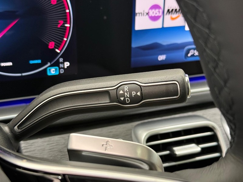 Mercedes-Benz GLE Vehicle Image 13