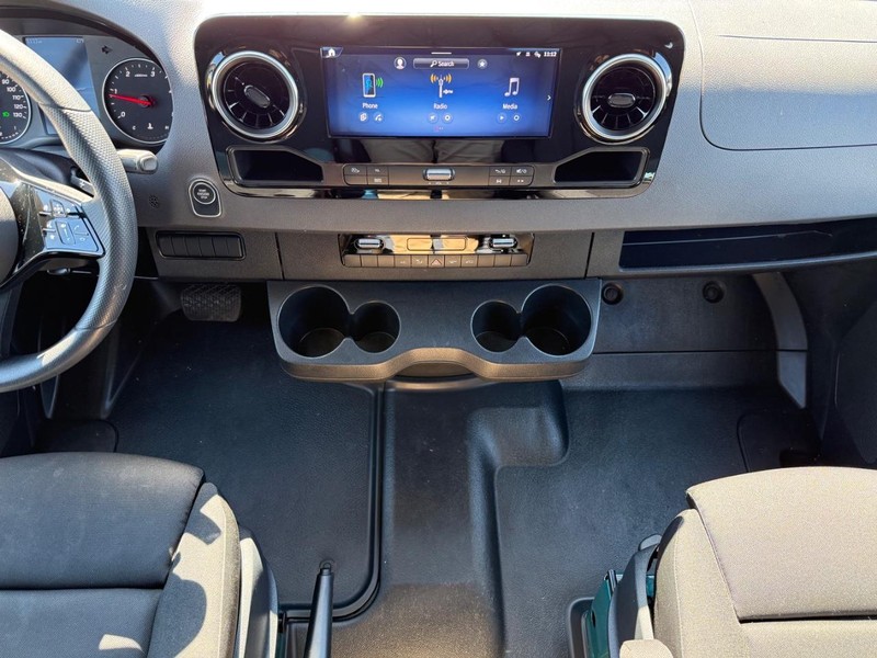 Mercedes-Benz Sprinter Cargo Van Vehicle Full-screen Gallery Image 11