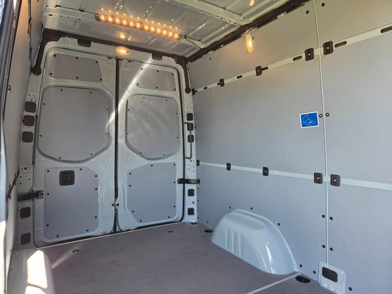 Mercedes-Benz Sprinter Van Vehicle Image 5