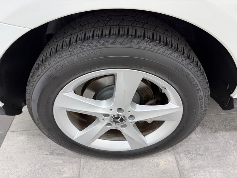 Mercedes-Benz GLE Vehicle Image 3