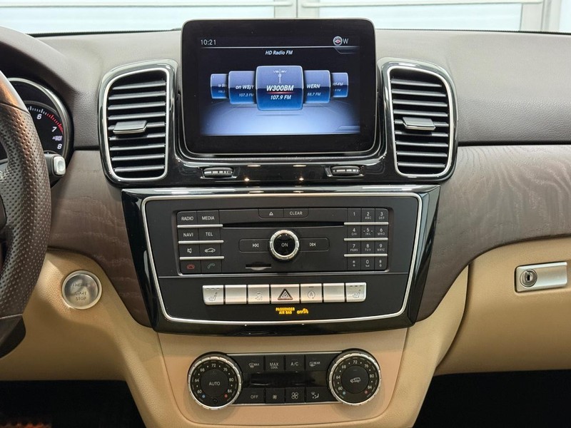 Mercedes-Benz GLE Vehicle Image 6