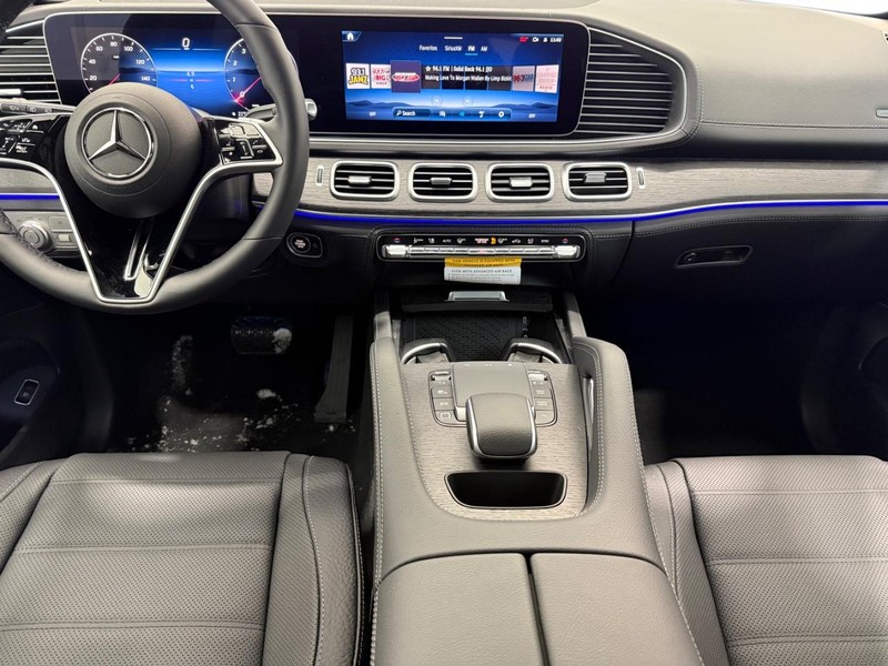 Mercedes-Benz GLE Vehicle Image 6