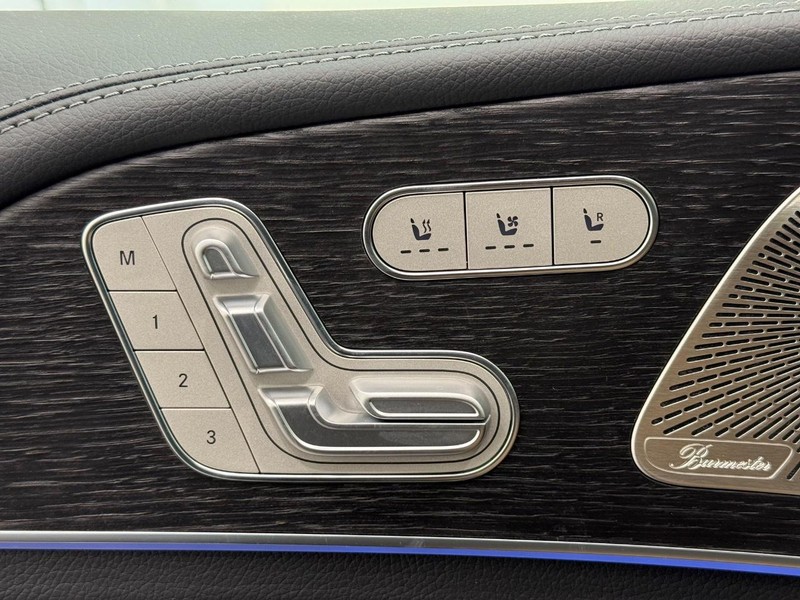 Mercedes-Benz GLE Vehicle Image 10