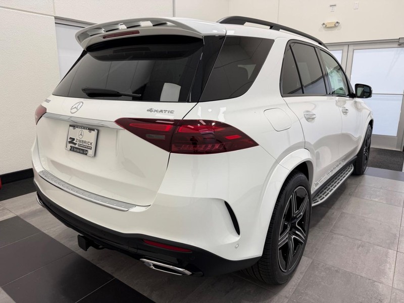 Mercedes-Benz GLE Vehicle Image 2