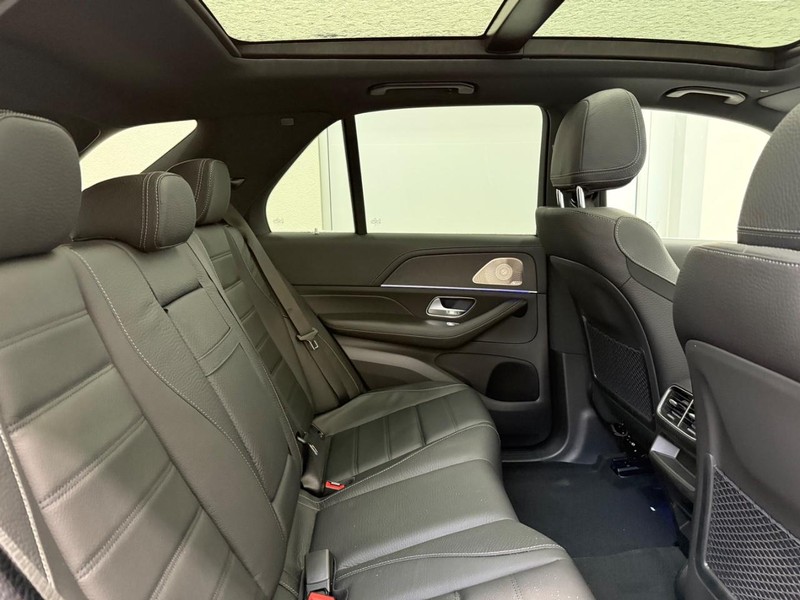 Mercedes-Benz GLE Vehicle Image 5