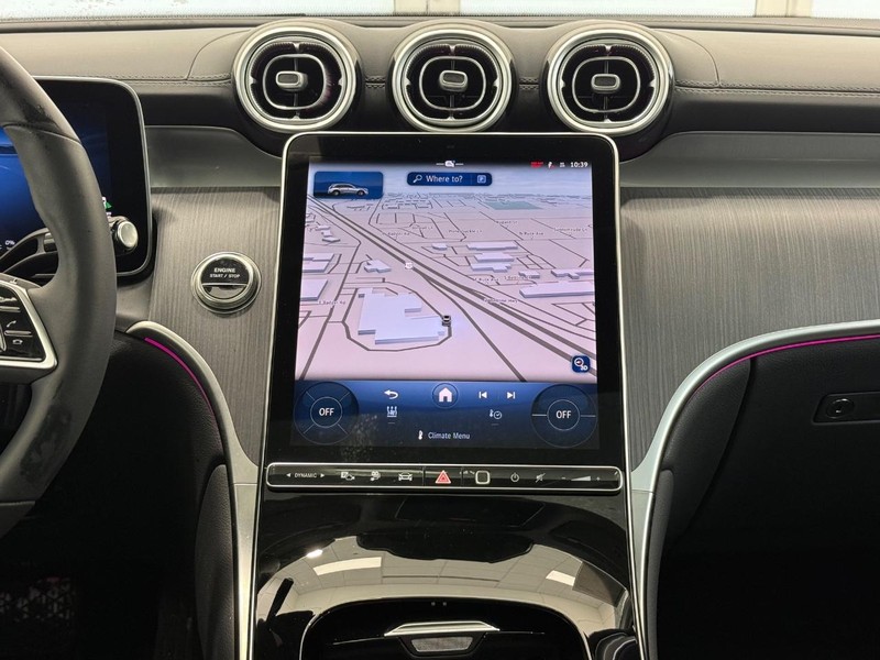 Mercedes-Benz GLC Vehicle Full-screen Gallery Image 07