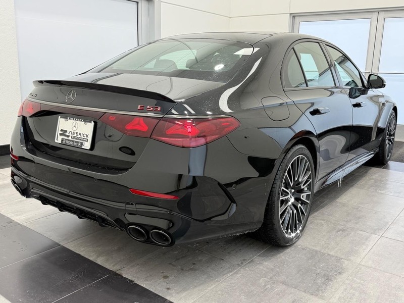 Mercedes-Benz E-Class Vehicle Image 2