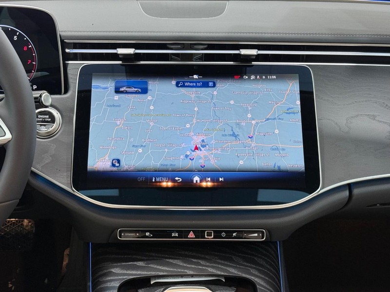 Mercedes-Benz E-Class Vehicle Image 7