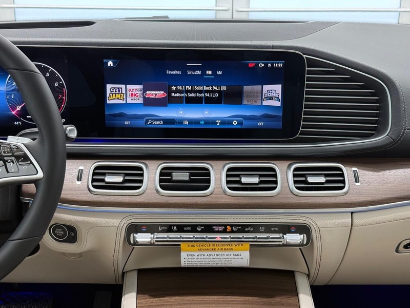 Mercedes-Benz GLE Vehicle Image 7