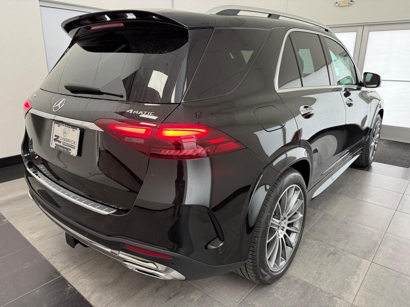 Mercedes-Benz GLE Vehicle Image 2