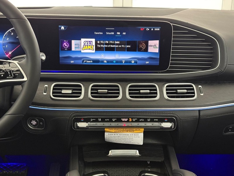 Mercedes-Benz GLE Vehicle Image 6