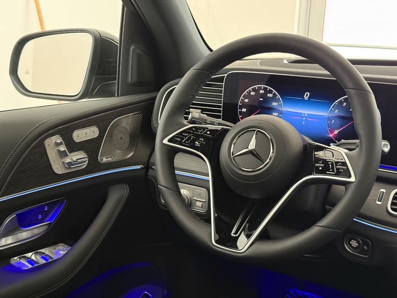 Mercedes-Benz GLE Vehicle Image 7