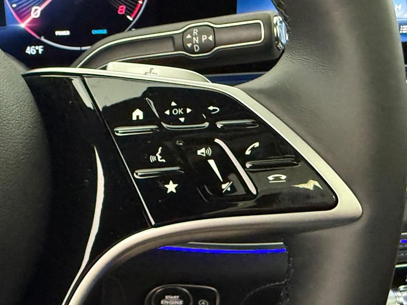 Mercedes-Benz GLE Vehicle Image 11