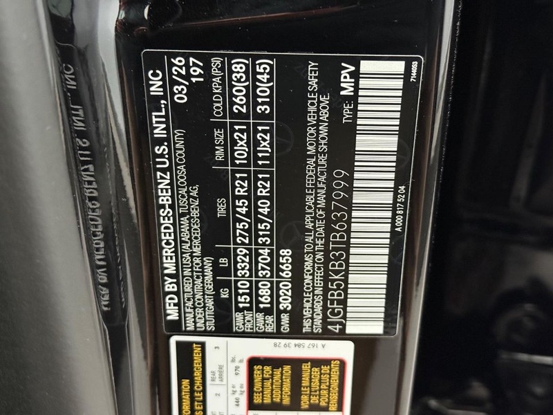 Mercedes-Benz GLE Vehicle Image 16