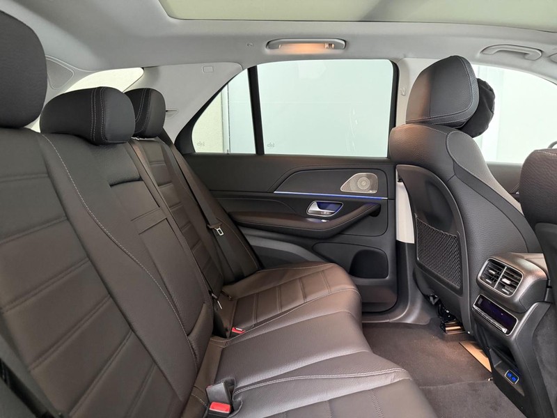 Mercedes-Benz GLE Vehicle Image 5
