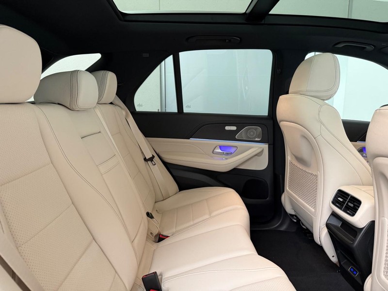 Mercedes-Benz GLE Vehicle Image 5