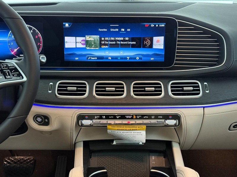 Mercedes-Benz GLE Vehicle Image 7