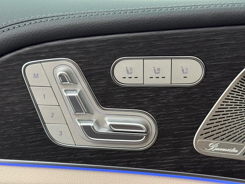 Mercedes-Benz GLE Vehicle Image 10