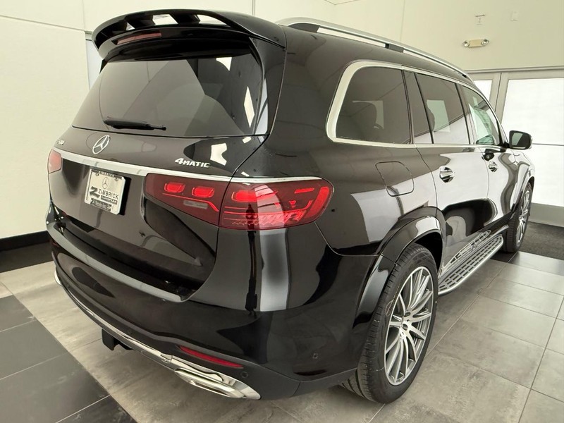 Mercedes-Benz GLS Vehicle Image 2