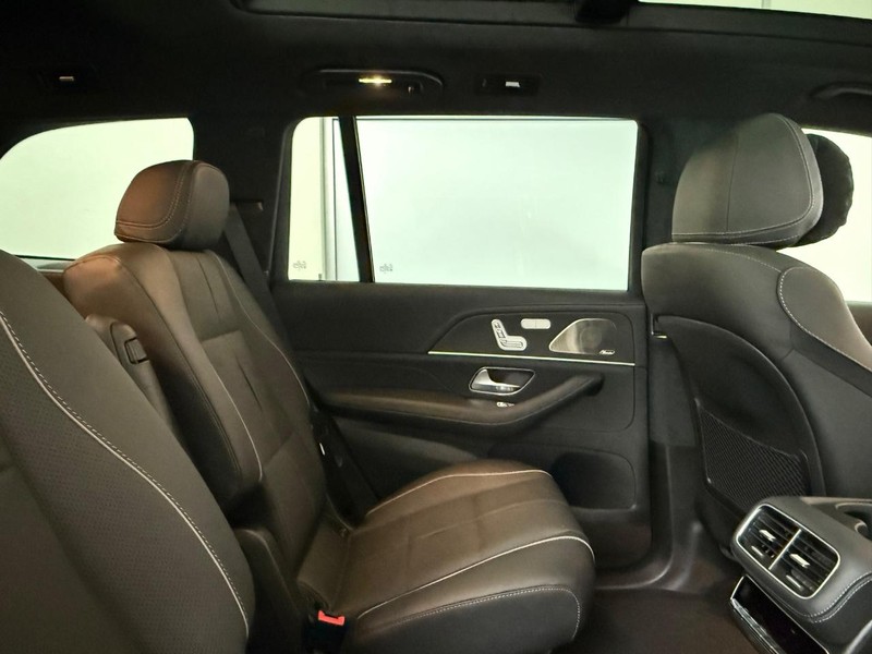 Mercedes-Benz GLS Vehicle Image 5