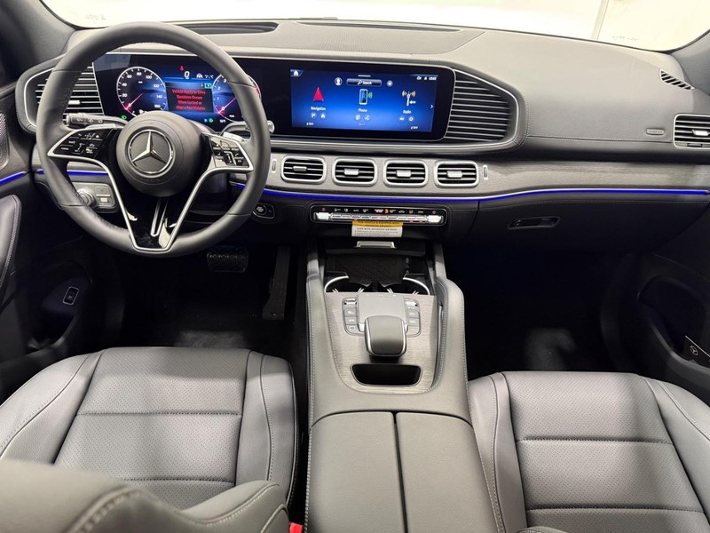 Mercedes-Benz GLE Vehicle Image 4