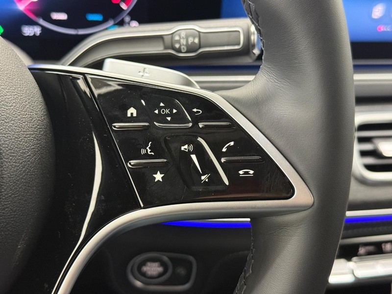 Mercedes-Benz GLE Vehicle Image 8