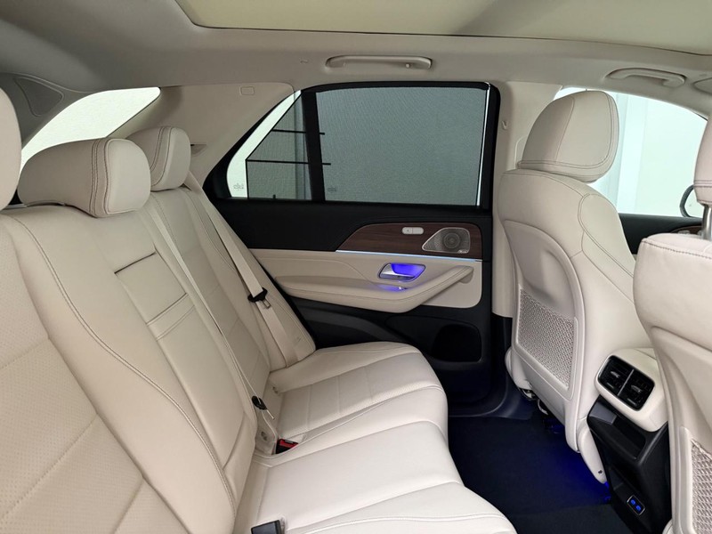 Mercedes-Benz GLE Vehicle Image 5