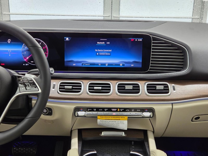 Mercedes-Benz GLE Vehicle Image 7