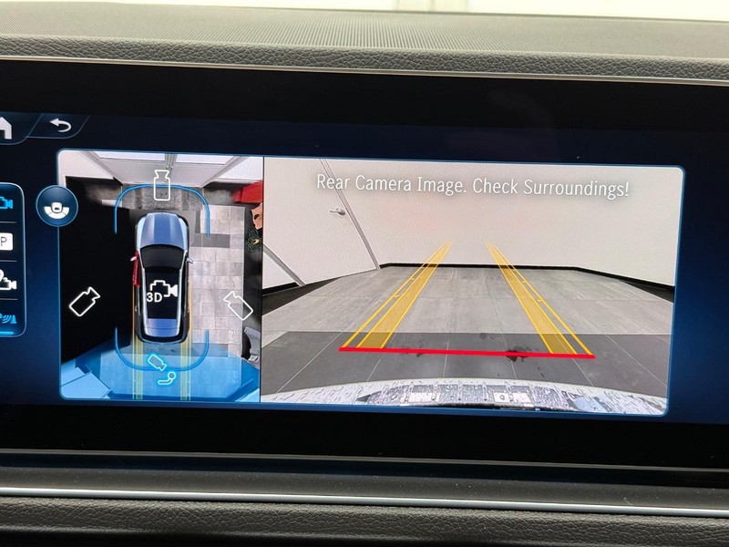 Mercedes-Benz GLE Vehicle Image 14