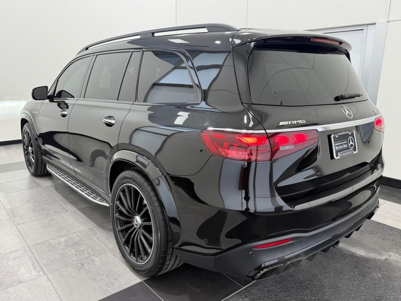 Mercedes-Benz GLS Vehicle Image 4