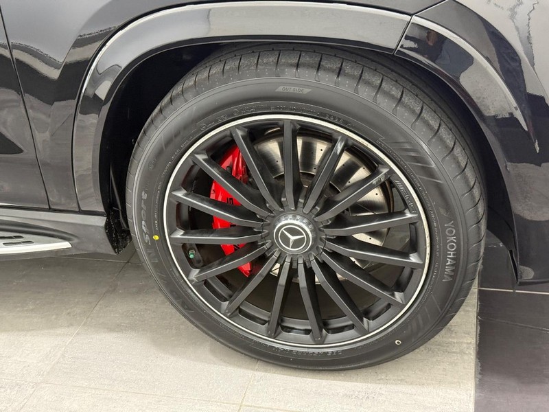 Mercedes-Benz GLS Vehicle Image 7