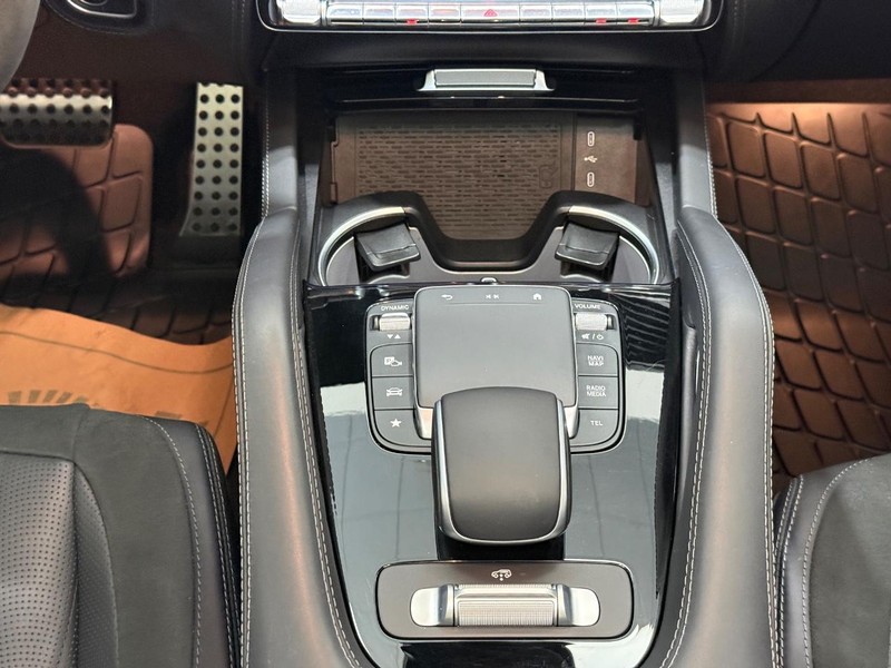 Mercedes-Benz GLS Vehicle Image 12