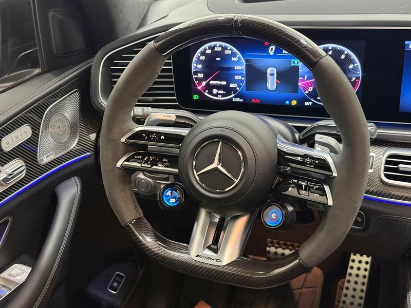 Mercedes-Benz GLS Vehicle Image 13